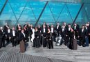 El violinista Sergei Dogadin acompaña a la Orquesta de Lituania en su gira por las islas
